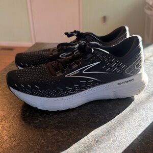 Brooks Glycerin Black and White Sneakers
